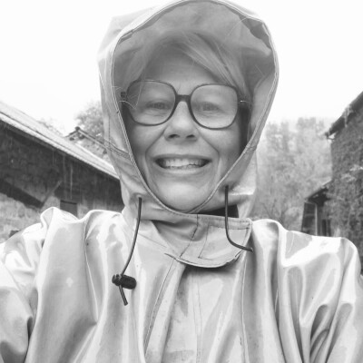 Episode 4 – Comment Pascale passe d&rsquo;agent immobilier à éleveuse de cochons culs noirs