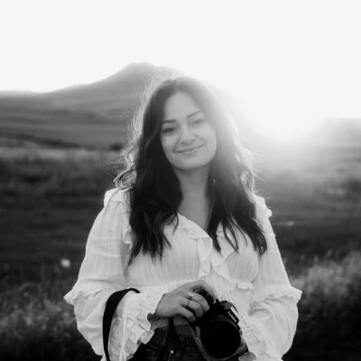 Episode 10 – Léa décide de s&rsquo;écouter enfin et passe d&rsquo;animatrice en accueil de loisirs à vidéaste, photographe et réalisatrice